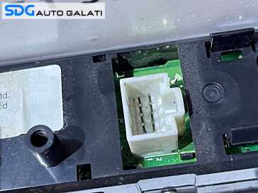 Display Afisaj Ceas Digital Bord Mazda 6 2002 - 2008 Cod 827084