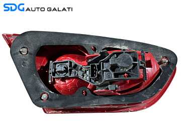 Stop Lampa Tripla Dreapta Haion Portbagaj Seat Leon 1P Facelift FL