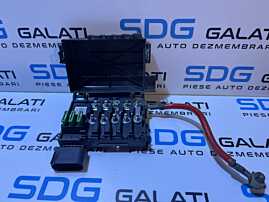 Panou Tablou Relee Sigurante Acumulator Baterie Volkswagen Golf 4 1998 - 2006 Cod 1J0937550AB