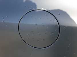 Usa Usita Capac Clapeta Buson Rezervor Tiguan Volkswagen Tiguan 2007 - 2011 Culoare LA7W