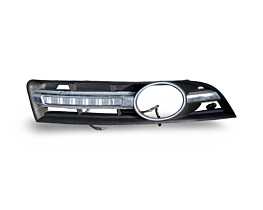 Grila Ornament Proiector Ceata Dreapta de pe Bara Spoiler Fata Volkswagen Passat B6 2005 - 2010 [LC3826]