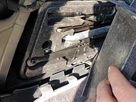 Trusa Spuma Cric Coarba Cheie Roti Volkswagen Golf 7 Break Combi 2013 - 2017