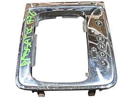 Rama Grila Ornament Consola Centrala Timonerie Maneta Schimbator Viteze Volkswagen Passat CC 2008 - 2012 Cod 1008692 [N4136]