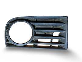 Grila Ornament Proiector Ceata Dreapta de pe Bara Spoiler Fata Volkswagen Golf 5 2004 - 2008 [L9129]