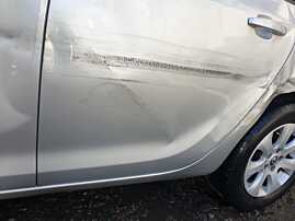 Usa Usi Portiera Portiere Stanga Spate Dezechipata cu DEFECT Opel Astra J Break Combi 2009 - 2016 Culoare Z176