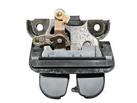 Broasca Incuietoare Haion Hayon Portbagaj Audi A3 8P 2004 - 2008 Cod 8P3827469A [N3747]