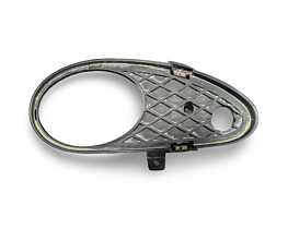 Grila Ornament Proiector Ceata Dreapta de pe Bara Spoiler Fata Mercedes Clasa C Class W203 2001 - 2007 Cod A2038850623 [LR3656]