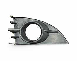 Grila Ornament Proiector Ceata Dreapta de pe Bara Spoiler Fata Renault Scenic 2 2003 - 2009 Cod P0009765 [LC3903]