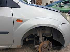 Aripa Dreapta Fata cu Defect Ford Fiesta MK 5 2002 - 2008