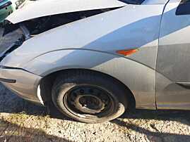 Aripa Stanga cu Inceput de Rugina la Baza Ford Focus 1 1998 - 2004 Culoare O8