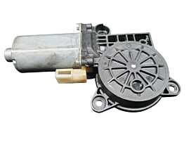 Motoras Macara Electrica de pe Usa Portiera Dreapta Fata Ford Fiesta 5 2002 - 2008 Cod 0130821939 [N2910]