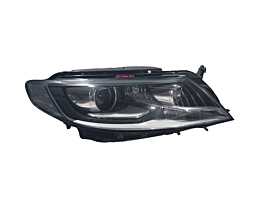 Far Dreapta cu Lupa si Xenon Volkswagen CC 2012 - 2017 Cod 3C8941032B 030127867200 8K0941597E [L1883]