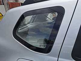 Geam Sticla Fix Aripa Caroserie Dreapta Spate Dacia Duster 1 HS 2010 - 2015 [0515]