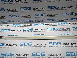 Bandou Ornament Grila de pe Usa Portiera Dreapta Spate Volkswagen Golf 6 Plus 2008 - 2014 Cod 5M0853754 [V0144]