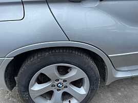 Bandou Ornament Trim de pe Aripa Dreapta Spate BMW E53 X5 Facelift 2003 - 2006 Culoare 354/7 Titansilber Metallic