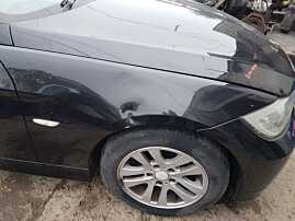 Aripa Fata Dreapta cu DEFECT BMW Seria 3 E90 E91 2004 - 2011 Culoare 475 Black Sapphire Metallic