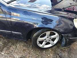 Aripa Fata Dreapta cu DEFECT Mercedes Benz W203 Clasa C Class 2000 - 2007 Culoare C359