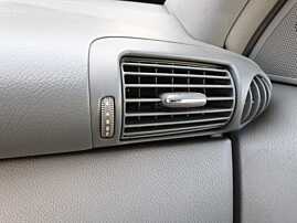 Gura Grila Aer Ventilatie Aerisire Bord Dreapta Mercedes Clasa C Class W203 2001 - 2007