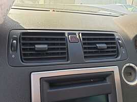 Gura Grila Deflector Aer Aerisire Ventilatie Centrala Volvo V50 2004 - 2012
