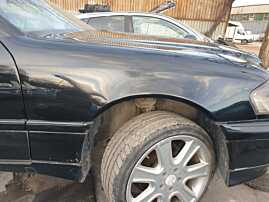 Aripa Dreapta Fata Mercedes Clasa C Class W202 1992 - 2000 Culoare C 040 (inceput de rugina) [Q1443]