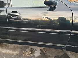 Usa Usi Portiera Portiere Dreapta Fata Dezechipata Mercedes Clasa C Class W202 1992 - 2000 Culoare C 040 (rugina la bandou) [Q1446]