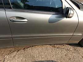 Usa Usi Portiera Portiere Dreapta Fata Dezechipata cu Inceput de Rugina Mercedes Clasa C Class W203 2001 - 2007 Culoare 723 C723 [Q2413]