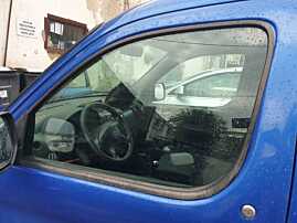 Geam Sticla Culisant de pe Usa Portiera Stanga Fata Peugeot Partner 2002 - 2008 [Q1219]