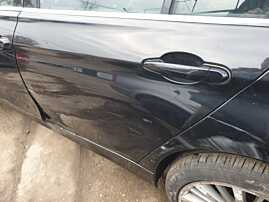 Usa Usi Portiera Portiere Stanga Spate Dezechipata cu Imperfectiuni BMW Seria 3 F30 F31 Sedan Berlina NFL Non Facelift 2011 - 2019 Culoare 475 Black Sapphire Metallic (zgariata,lovita putin infundata) [K0284]