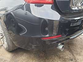 Bara Spoiler Spate cu Locas Senzori Parcare cu Imperfectiuni BMW Seria 3 F30 Sedan Berlina NFL Non Facelift 2011 - 2014 Culoare 475 Black Sapphire Metallic(zgariata,vopsea sarita colt dreapta) [K0286]