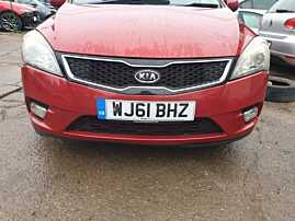 Bara Spoiler Fata cu Proiectoare FARA Grila cu Emblema Kia Ceed FL Facelift 2010 - 2013 Culoare AA1 Infra Red [K1313]