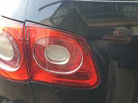 Tripla Stop Lampa Stanga de pe Haion Hayon Portbagaj Volkswagen Tiguan NFL Non Facelift 2007 - 2011 [K1077]
