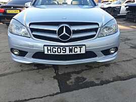 Bara Spoiler Fata AMG Completa FARA Grila cu Emblema Mercedes Clasa C Class W204 NFL Non Facelift 2007 - 2011 [K1585]