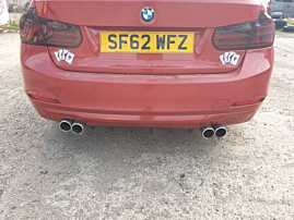 Bara Spoiler Spate cu Locas Senzori Parcare BMW Seria 3 F30 Sedan Berlina NFL Non Facelift 2011 - 2014 Culoare A75 Melbourne Red Metallic [K1132]