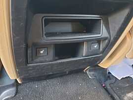 Buton Butoane Incalzire in Bancheta Spate din Consola Centrala Land Rover Range Rover Sport L320 2005 - 2009 [K4447]