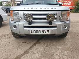 Bara Spoiler Fata Completa cu Proiectoare Spalatoare si Locas Senzori Parcare Land Rover Discovery 3 L319 2004 - 2009 Culoare 798 Zermatt Silver [K5317]