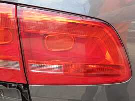 Tripla Stop Lampa Stanga de pe Haion Hayon Portbagaj Volkswagen Touran 1T3 2010 - 2015 [K5543]