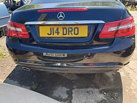 Bara Spoiler Spate cu Locas Senzori Parcare Mercedes Clasa E Class Coupe Cabrio W207 A207 C207 E180 E200 E220 E250 E300 E320 2009 - 2012 Culoare C197 197 [K5569]