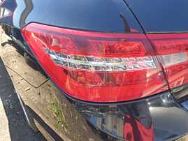 Stop Tripla Lampa Stanga de pe Aripa Caroserie Mercedes Clasa E Class W207 A207 C207 Coupe Cabrio E180 E200 E220 E250 E300 E320 2009 - 2013 [K5570]