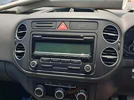 Gura Grila Aerisire Ventilatie Bord Centrala Stanga Volkswagen Golf 6 Plus 2008 - 2014 [K5490]