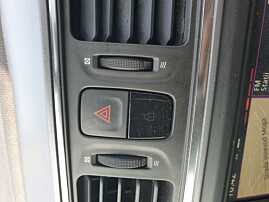 Buton Releu Avarii Avarie Renault Kadjar 2015 - 2018 [K5695]