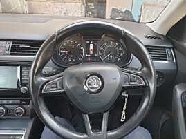 Volan 3 Spite cu Comenzi FARA Airbag cu Uzura Skoda Octavia 3 2013 - 2020 Cod 5E0064241 [K5844]