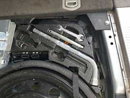 Set Trusa Cric Cheie Roti si Polistiren Suport Volkswagen Touareg 7L 2002 - 2010 [K8291]