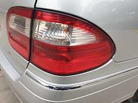 Tripla Stop Lampa Dreapta de pe Aripa Caroserie Mercedes Clasa E Class W211 Break Combi 2002 - 2009 [K8381]