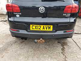 Bara Spoiler Spate cu Locas Senzori Parcare cu Imperfectiuni Volkswagen Tiguan FL Facelift 2011 - 2015 Culoare LC9X [K7804]