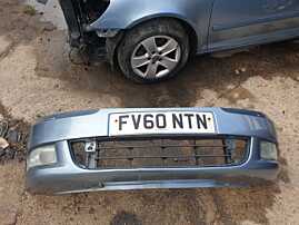 Bara Spoiler Fata cu Grile Proiectoare si Spalatoare Faruri Skoda Octavia 2 FL Facelift 2008 - 2013 Culoare LF5X [K7895]