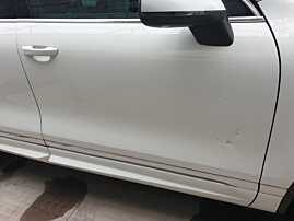 Usa Usi Portiera Portiere Dreapta Fata Dezechipata cu Imperfectiuni Volkswagen Touareg 7P 2011 - 2018 Culoare LC9A [K8982]