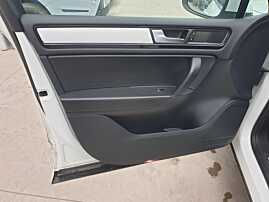 Panou Tapiterie Fata de Usa din Piele Portiera Interioara Stanga Fata Volkswagen Touareg 7P 2011 - 2018 [K9032]