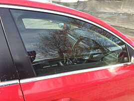Geam Sticla de la Usa Portiera Dreapta Fata Volkswagen Passat B7 2010 - 2015 [K9665]