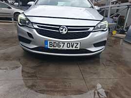 Bara Spoiler Fata cu Grile si Locas Senzori Parcare Opel Astra K NFL Non Facelift 2015 - 2019 Culoare Z176 [K9161]