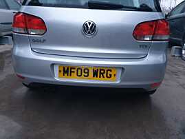 Bara Spoiler Spate Fara Locas Senzori Volkswagen Golf 6 Hatchback Scurt Hatchback Scurt 2008 - 2013 Culoare LA7W [K9691]